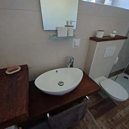 V Soukromi Na Sadove 906 - *