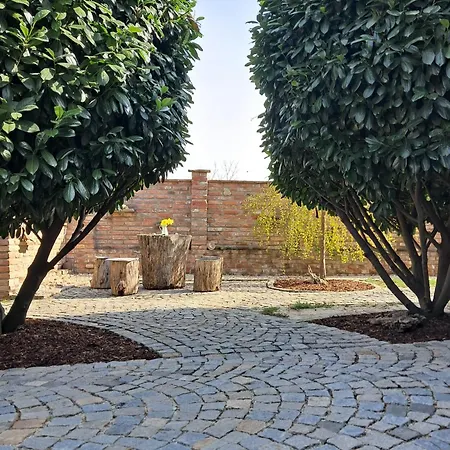 V Soukromi Na Sadove 906 - Pansiyon