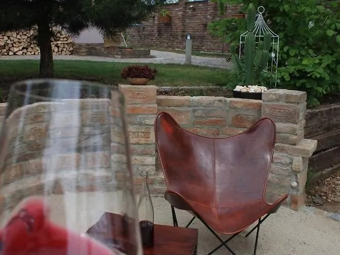 Homestay V Soukromi Na Sadove 906 - *
