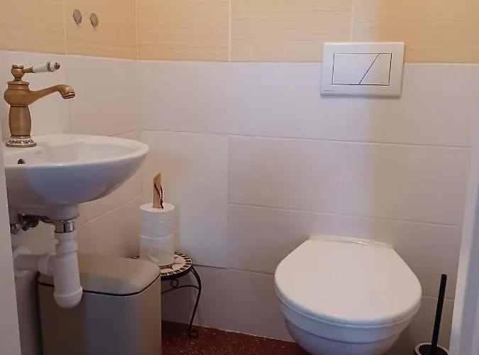 V Soukromi Na Sadove 906 - *